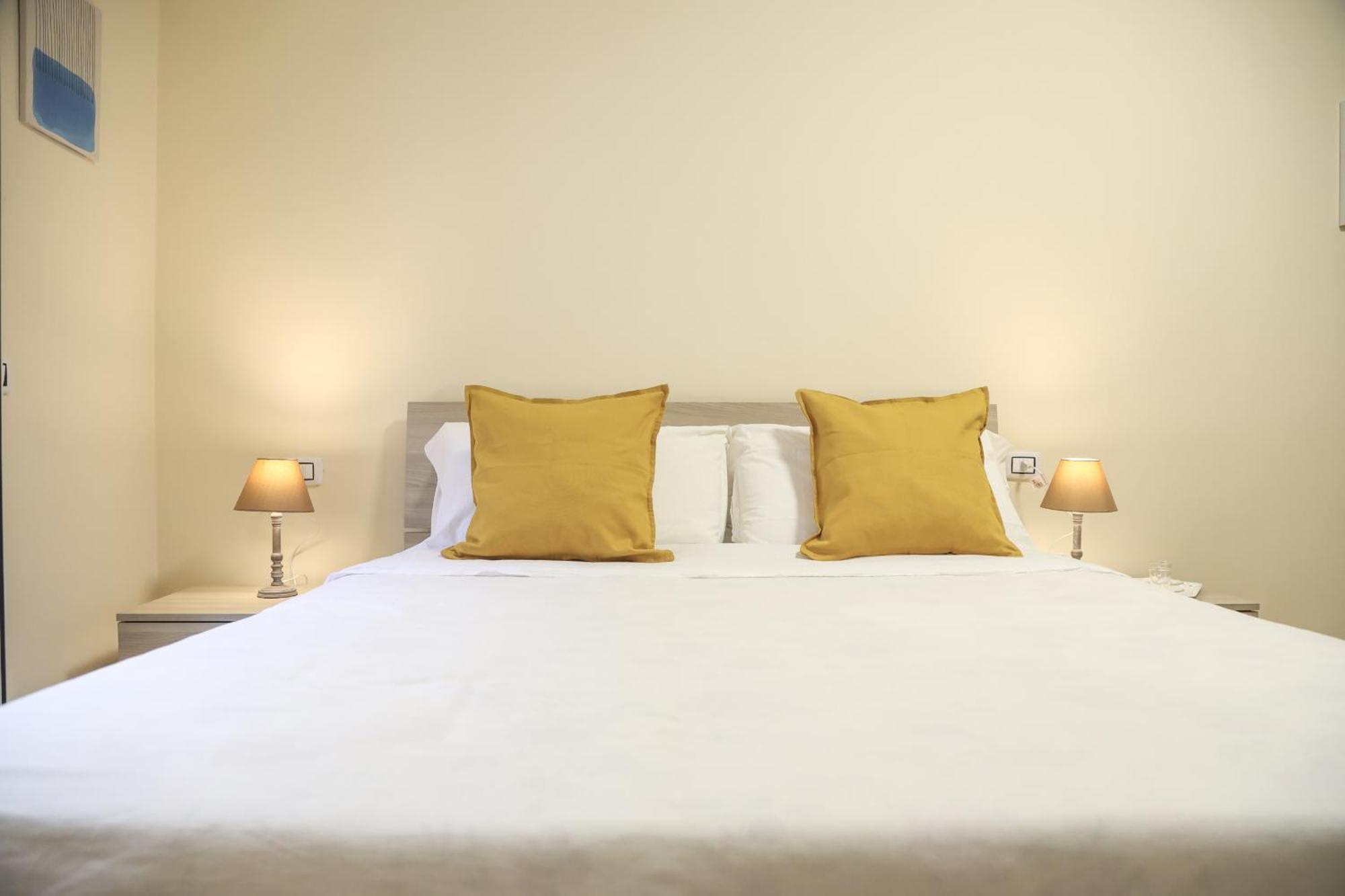King Ladislao Apartment By Wonderful Italy เนเปิลส์ ภายนอก รูปภาพ