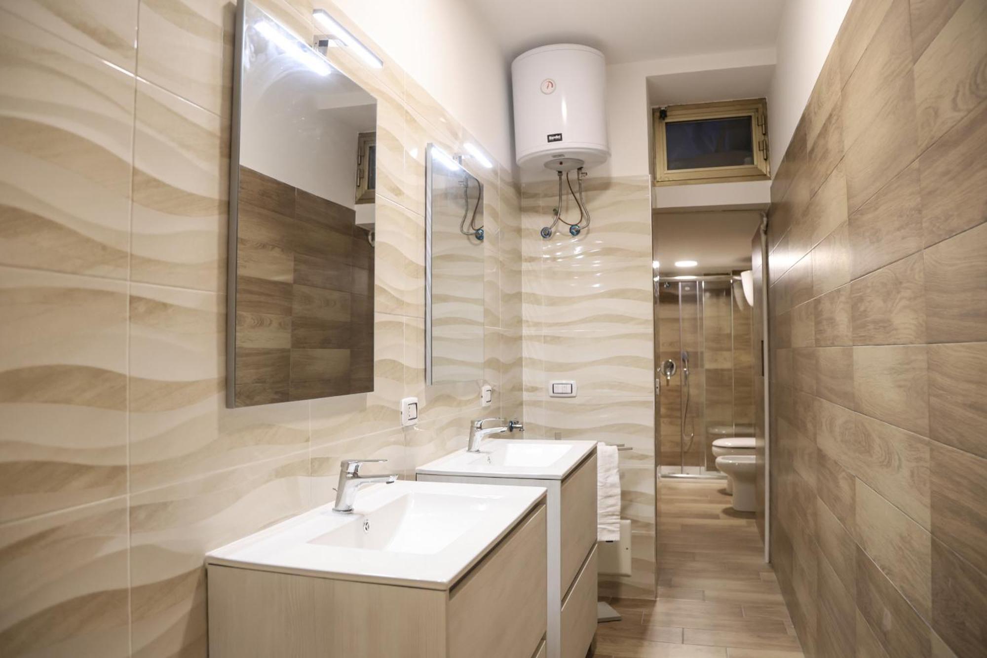 King Ladislao Apartment By Wonderful Italy เนเปิลส์ ภายนอก รูปภาพ