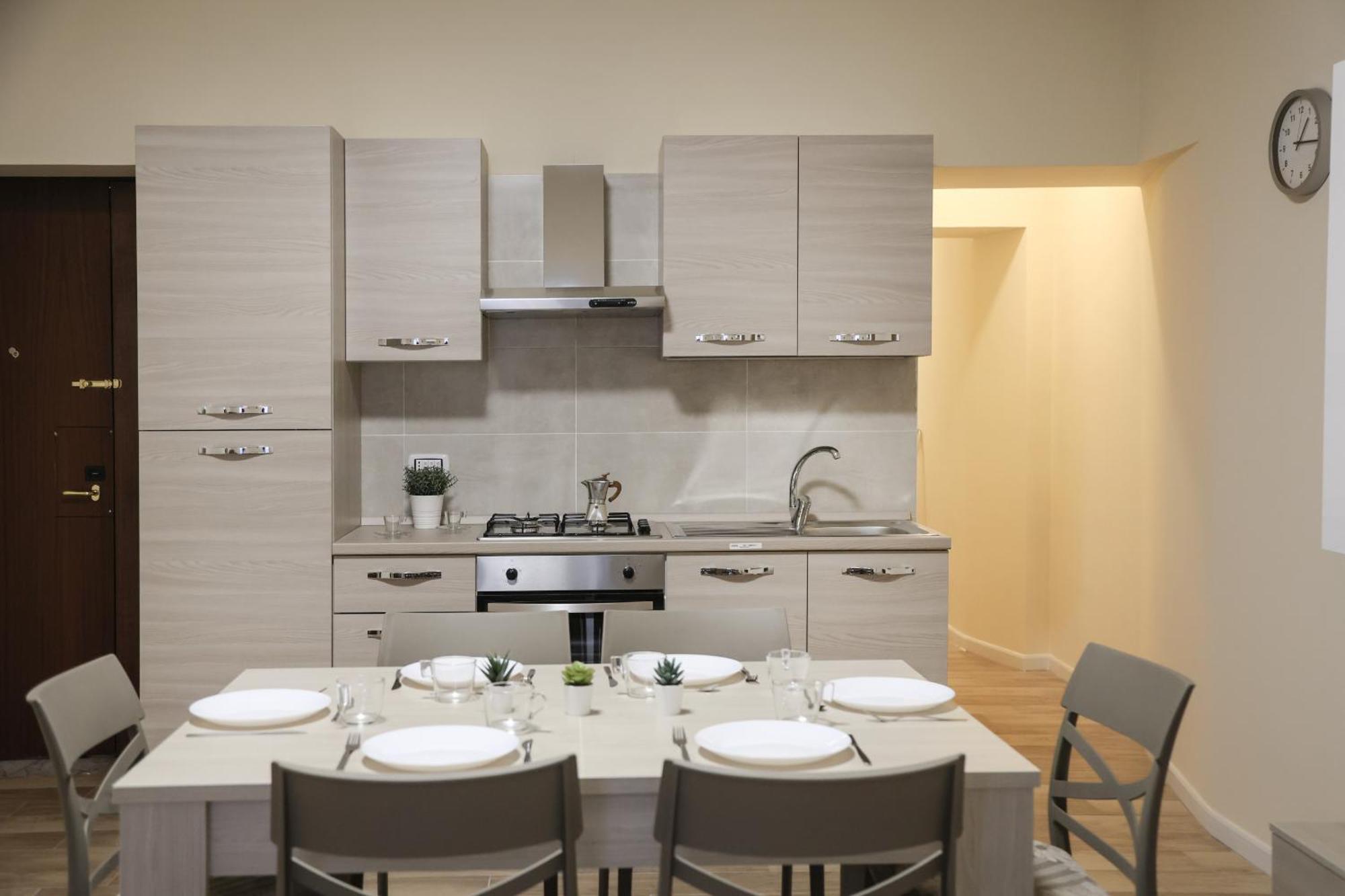King Ladislao Apartment By Wonderful Italy เนเปิลส์ ภายนอก รูปภาพ